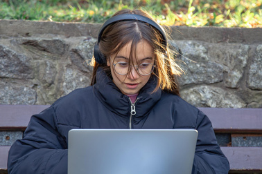 Klikaj świadomie: o kulturze cyfrowego bezpieczeństwa